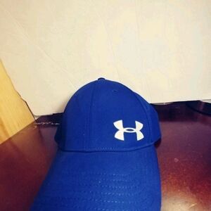 Under Armour Mens  Golf Hat Size M/L